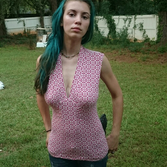 Scrunched Flowerburst Top - Picture 6 of 8